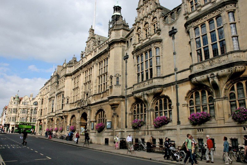 Oxford-Town-Hall.jpg